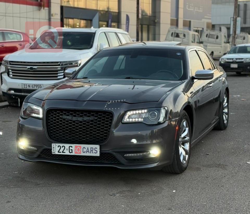 کرایسلەر 300